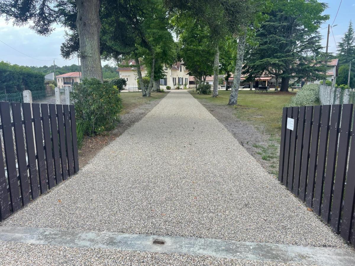 Chambres D'Hotes Villa Capsylvaine Captieux ภายนอก รูปภาพ