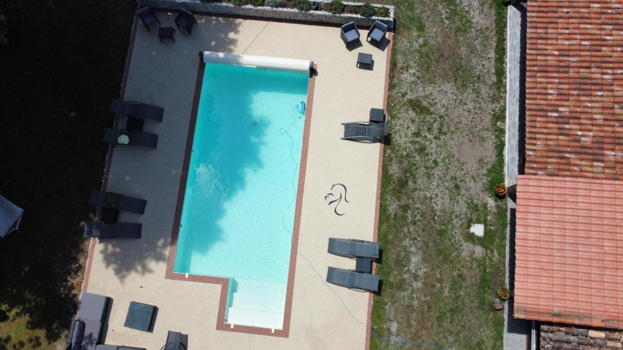 Chambres D'Hotes Villa Capsylvaine Captieux ภายนอก รูปภาพ