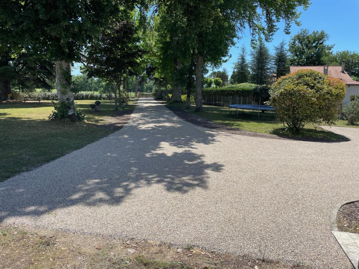 Chambres D'Hotes Villa Capsylvaine Captieux ภายนอก รูปภาพ